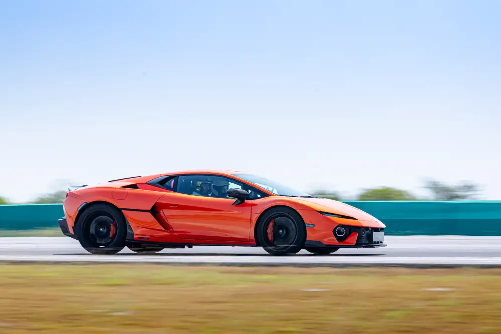 Bridgestone and Automobili Lamborghini Strengthen Their Partnership, Offering an Exclusive Driving Experience for 
