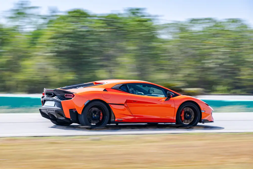 Bridgestone ตอกย้ำพันธมิตรระดับโลกกับ Automobili Lamborghini เปิดประสบการณ์ขับขี่เร้าใจสุดเอ็กซ์คลูซีฟให้ลูกค้า 