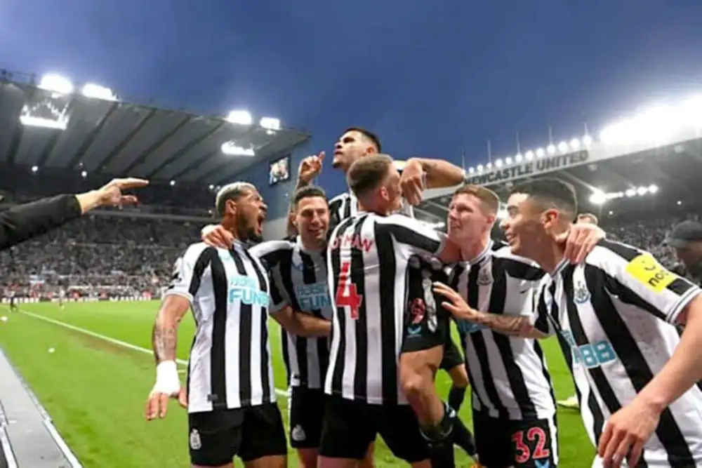 Play with FUN, be FUN ร่วมเนรมิตร้าน Shelter เป็นพื้นที่พบปะแฟนบอลพรีเมียร์ลีก