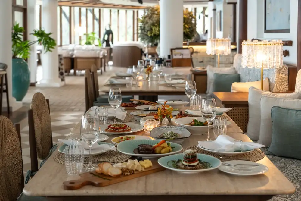 'ห้องอาหาร Top of the Reef' โรงแรมเคปพันวา ภูเก็ต แกรนด์รีโนเวทครั้งใหญ่