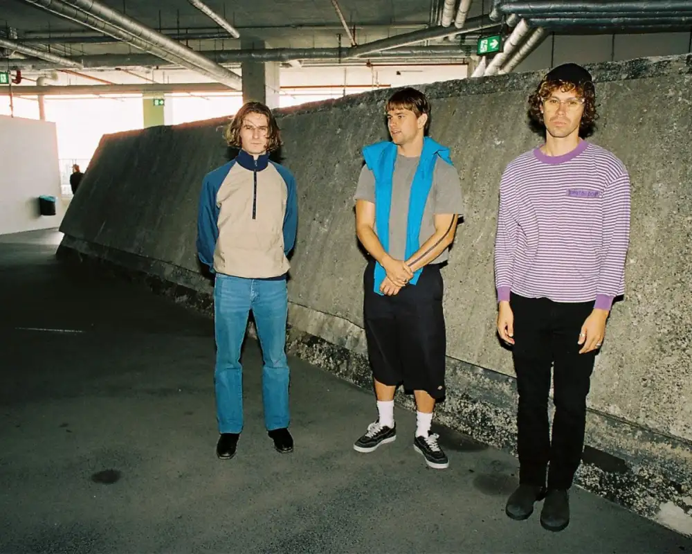 almost monday ส่งเพลงฮีลใจ