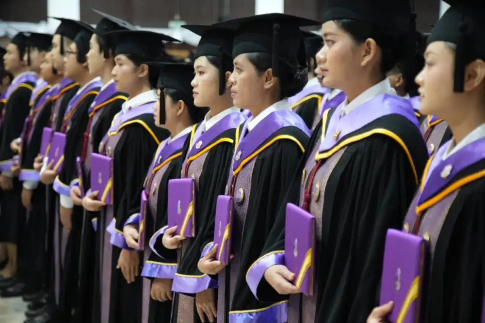 พิธีพระราชทานปริญญาบัตร แก่ผู้สำเร็จการศึกษาจากมหาวิทยาลัยพะเยา ประจำปีการศึกษา 2567