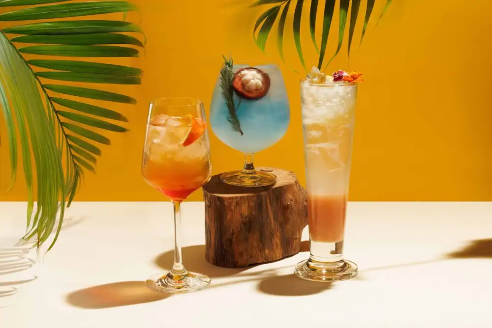 เติมความสดชื่นตลอดซัมเมอร์กับเครื่องดื่มคลายร้อนที่ห้องอาหาร โซแคล