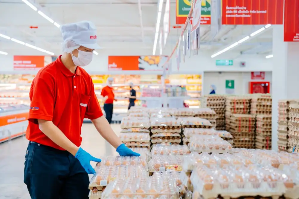 แม็คโคร-โลตัส ขานรับนโยบายรัฐ ดูแลสินค้าอุปโภคบริโภค ช่วยบรรเทาค่าครองชีพประชาชน