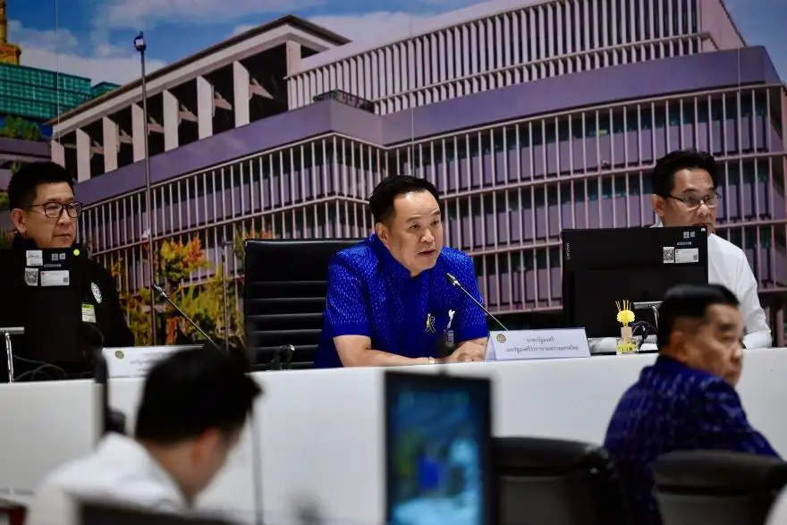 ศบก.ย้ำ!! พลังงานไม่ขาดแคลน เร่งบริหารช่องทางให้ภาคอุตฯ ซื้อน้ำมัน ลดผลกระทบหน้าปั๊ม