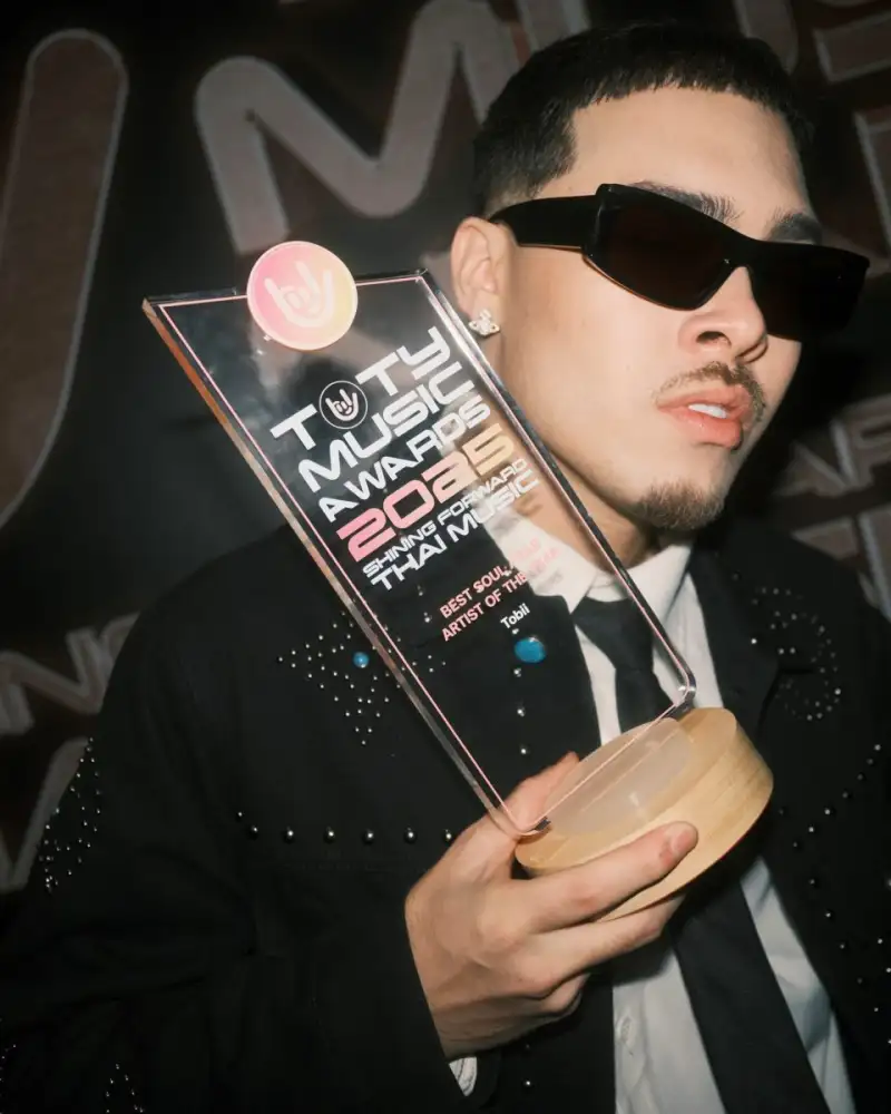 Tobii สุดปัง! รับรางวัล Best Soul / R&B Artist of the Year จากเวที TOTY MUSIC AWARDS 2025