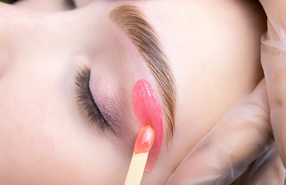 Subbrow Lift อยู่ได้นานไหม ทำไมหลายคนเลือกทำที่ Sky Clinic