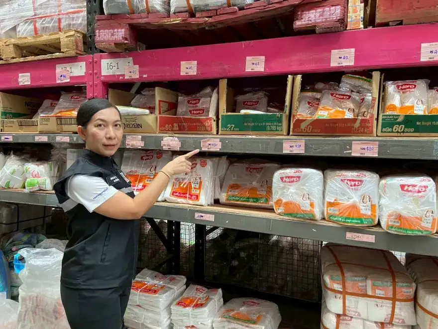 พาณิชย์ ยันสินค้าอุปโภคบริโภคมีสต็อกเพียงพอ ถก 9 รายใหญ่ช่วยตรึงราคา