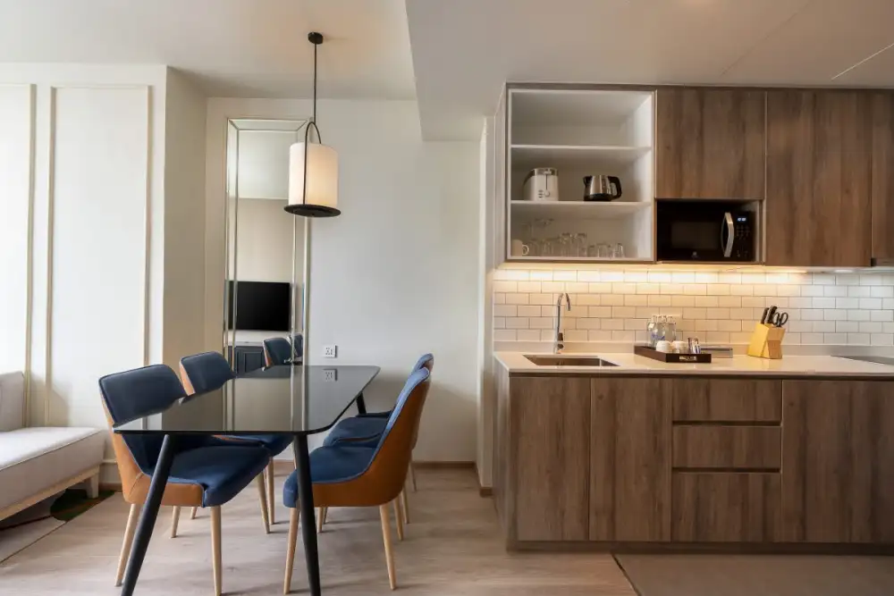 สัมผัสพื้นที่การพักผ่อนด้วยพื้นที่ที่มากกว่า กับห้อง Two Bedroom Suite ที่สเตย์บริดจ์ สวีท แบงค็อก สุขุมวิท