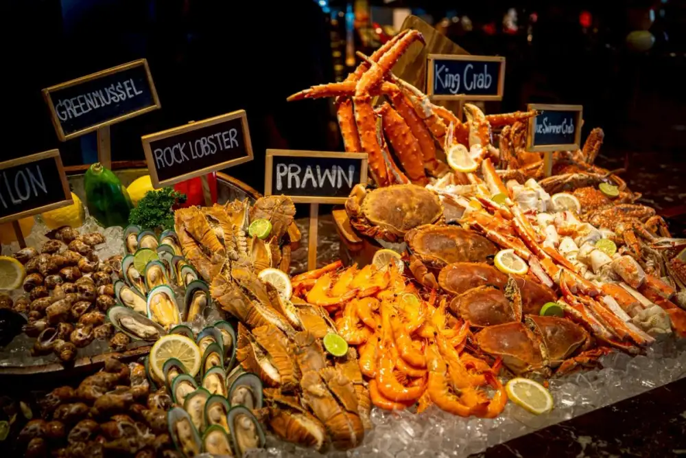 The Ultimate Crab Experience Comes to Flavors, Renaissance Bangkok Ratchaprasong Hotel