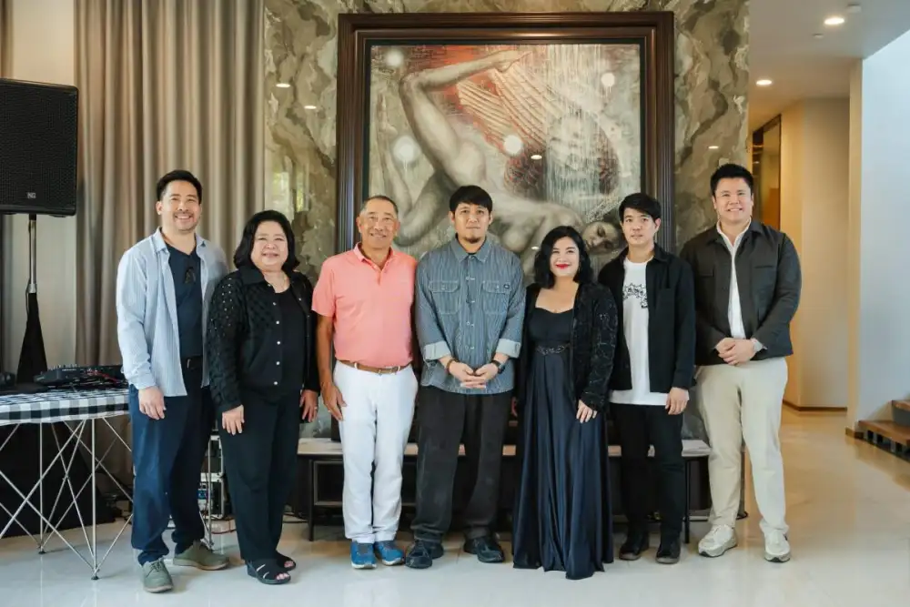 ชาญอิสสระ เปิดบ้านโชว์งานศิลป์ THE COLLECTOR