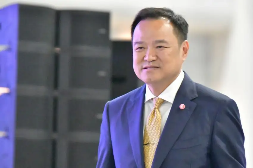 นายกฯ ยอมรับ ยกเลิกตรึงราคาน้ำมันมีผลกระทบเป็นลูกโซ่ จ่อใช้กลไกแต่ละกระทรวงช่วยดูแล