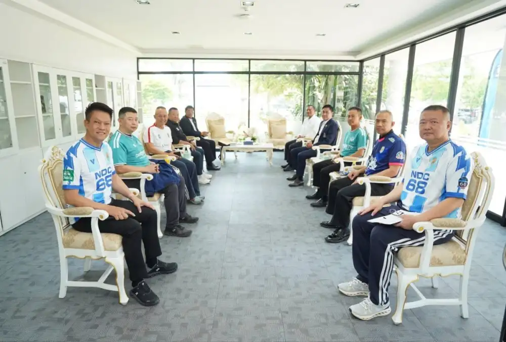 เปิดม่านศึกฟุตบอลประเพณี 