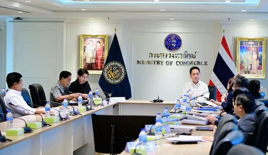 พาณิชย์ ยกระดับดูแลสินค้าควบคุมจากผลกระทบสงคราม เตรียมออกประกาศ กกร.เพื่อบังคับใช้โดยเร็ว