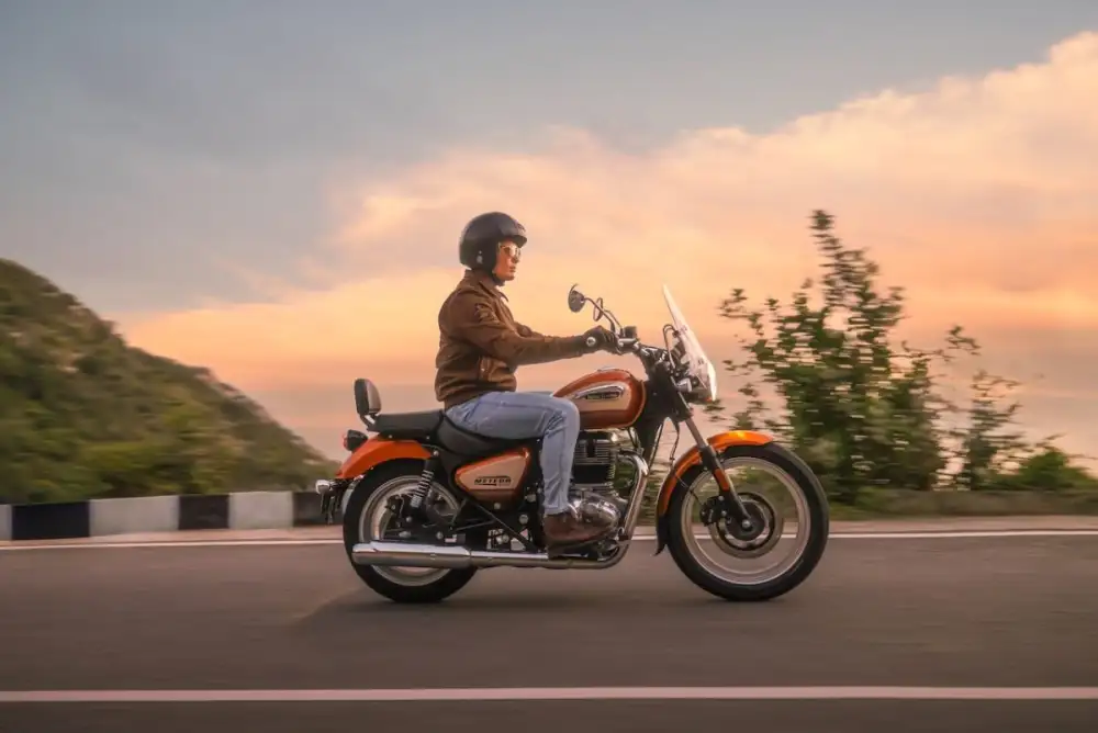 Royal Enfield เปิดตัว Meteor 350 'Sundowner Orange' Special Edition ครั้งแรกในไทย ณ งาน Motor Show 2026