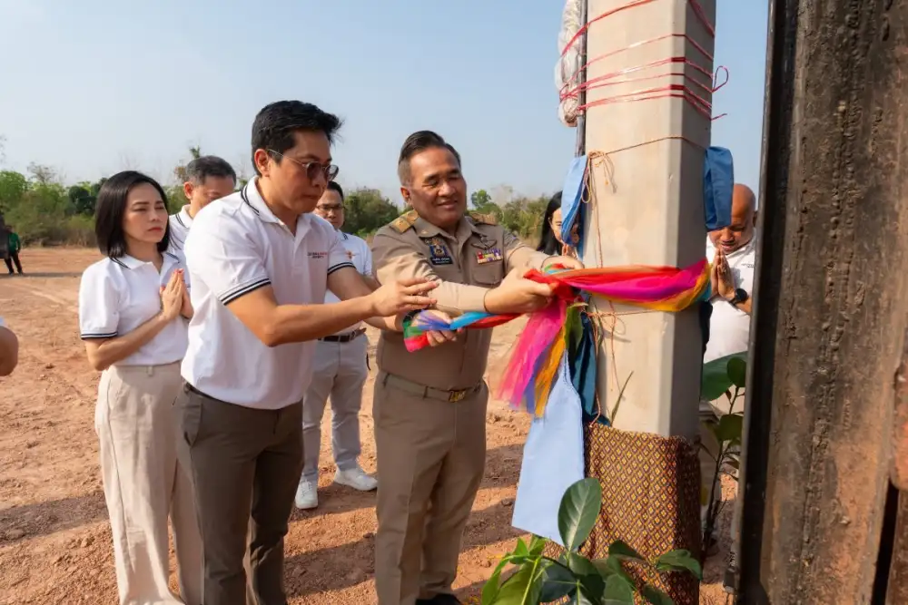 โรบินสันไลฟ์สไตล์ ในเครือเซ็นทรัล รีเทล จัดพิธีเชิญเสาเอก 