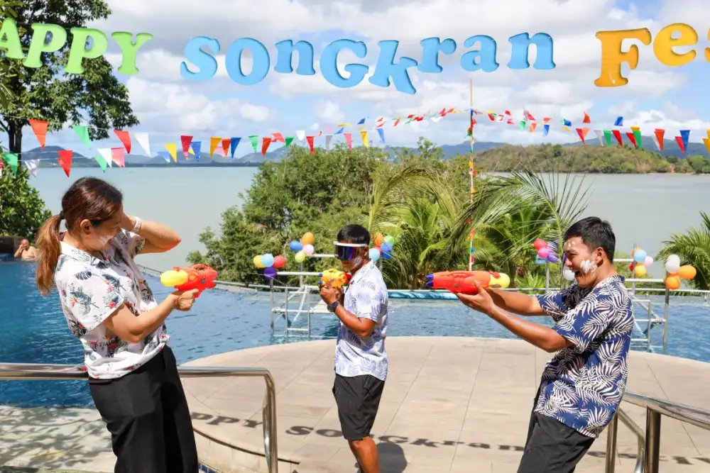 ร่วมสัมผัสเอกลักษณ์และวัฒนธรรมแห่งสงกรานต์ ณ เดอะ เวสทิน สิเหร่ เบย์ รีสอร์ท แอนด์ สปา ภูเก็ต