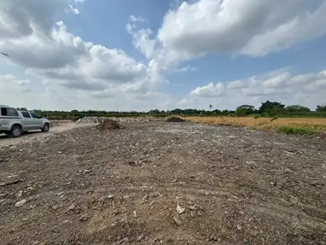 เขตลาดกระบังตรวจสอบ-ดำเนินคดีผู้ลักลอบถมที่ด้วยขยะ กำชับปรับปรุงพื้นที่ให้ถูกสุขลักษณะ