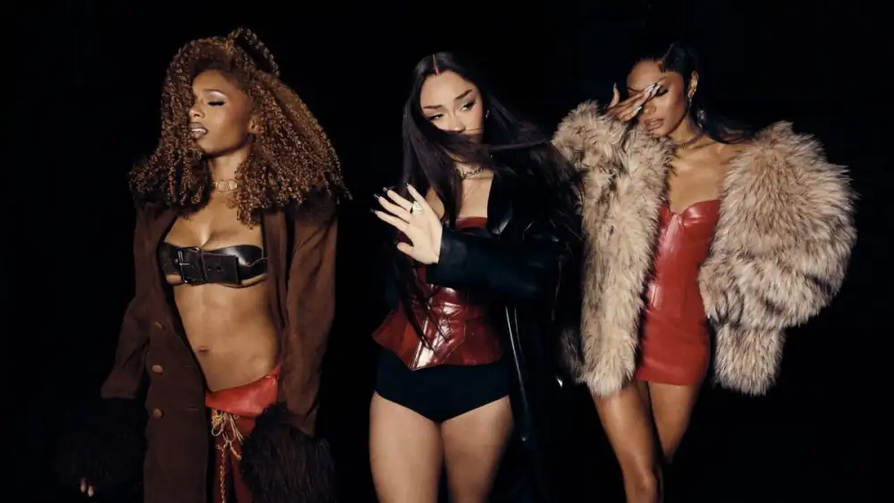 FLO เกิร์ลกรุ๊ปสายแซ่บจากอังกฤษ ส่งเพลงใหม่ชวนแดนซ์ 