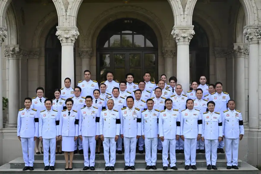 นายกฯ สั่ง รมต.ทุกคนเข้ากระทรวงเริ่มลุยงานพรุ่งนี้พร้อมกำชับห้ามโดดประชุม ครม.