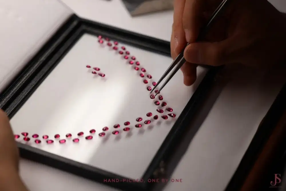 ถอดรหัสแนวคิด 5 ผู้นำรุ่นใหม่ 'JGAB New Gen' พลิกกลยุทธ์อัญมณีไทย ทะยานสู่หมุดหมายระดับสากล