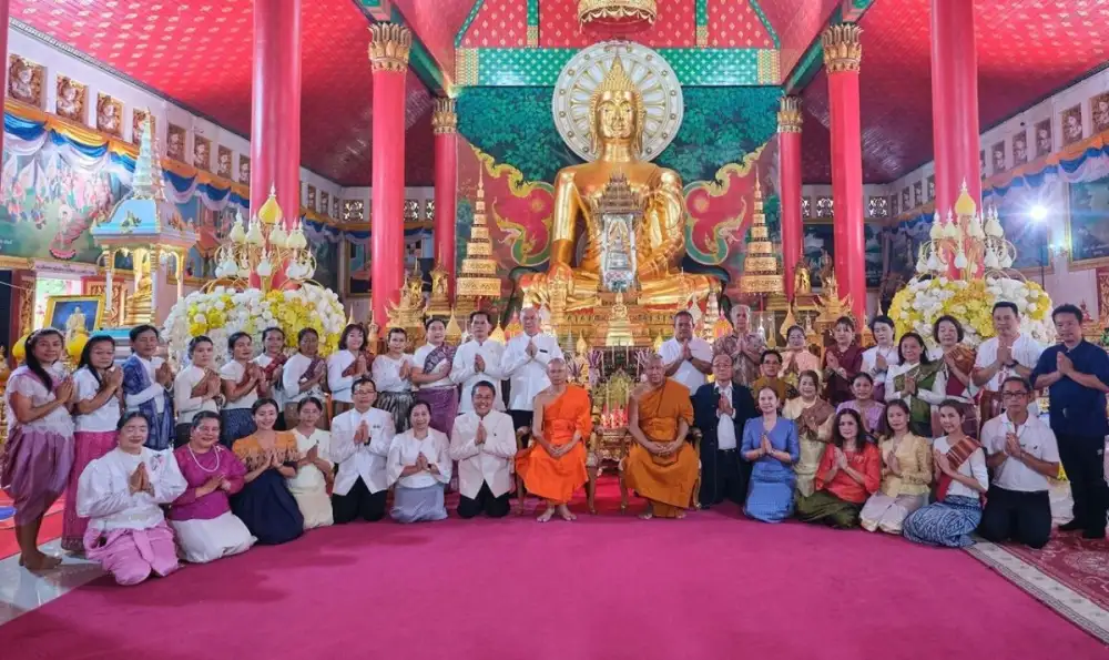 เมืองสุขสยาม ณ ไอคอนสยาม ประกอบพิธีอัญเชิญพระพุทธรูปศักดิ์สิทธิ์