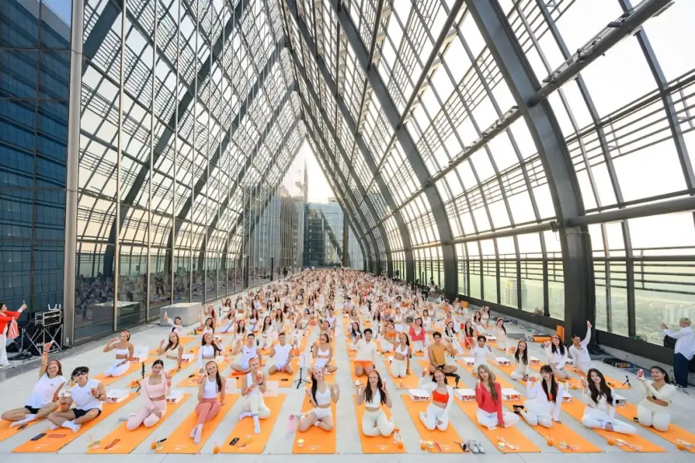 Dove ชูอินไซต์แดดทำร้ายผม จับมือ Brew Yoga จัดงาน The Dove Sun Club พร้อมกิจกรรมพิเศษโยคะกลางแจ้ง