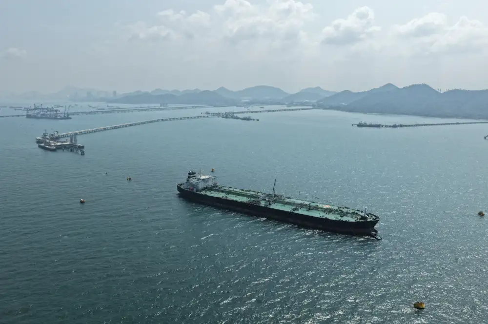 BCP แจงอีกรอบปมเรือน้ำมันแวะสิงคโปร์ แค่เป็นทางผ่านปกติแบบ Co-loading