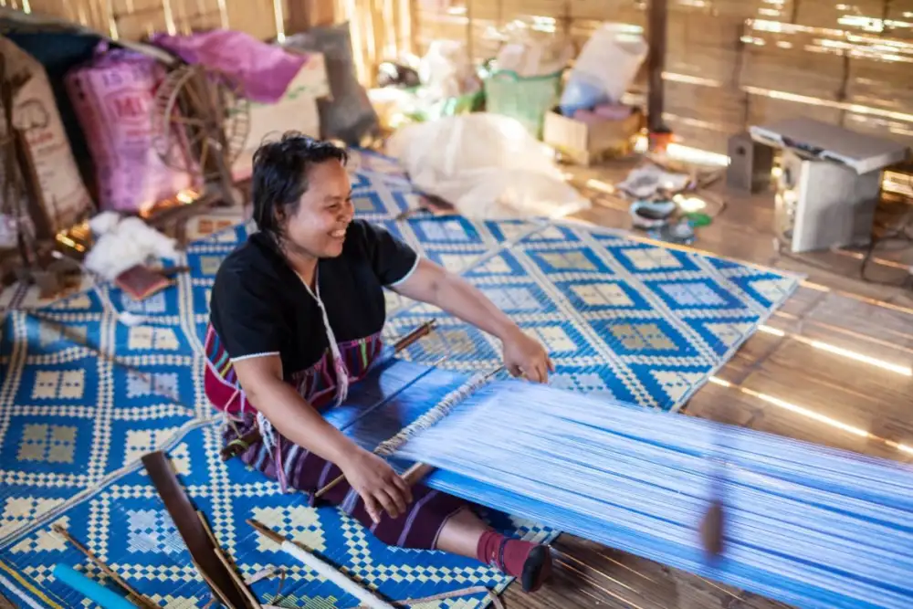 กรมทรัพย์สินทางปัญญาร่วมภูมิใจในอัตลักษณ์ความเป็นไทย หนุนคุ้มครองงานดีไซน์ ต่อยอดผ้าไทยสู่เศรษฐกิจสร้างสรรค์