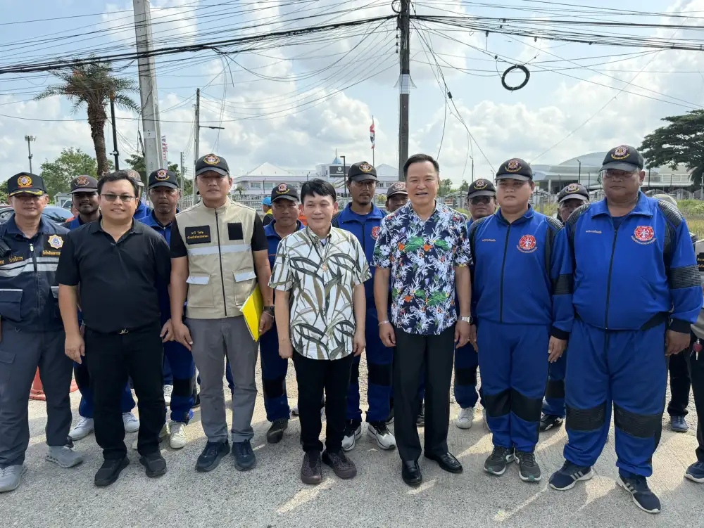 นายกฯ ตรวจด่านสงกรานต์ จันทบุรี สุ่มเช็กสต๊อกปั๊มน้ำมัน-แจงคุมราคาตามกลไกตลาดโลก