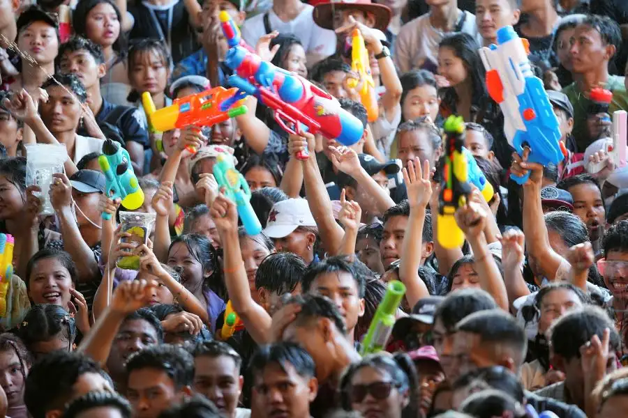 ผู้ว่าฯ ททท. คาดท่องเที่ยวเทศกาลสงกรานต์ เงินสะพัดกว่า 3 หมื่นลบ.