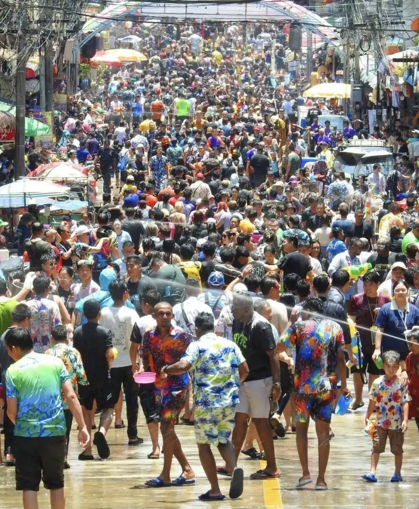 ผู้ว่าฯ ททท. คาดท่องเที่ยวเทศกาลสงกรานต์ เงินสะพัดกว่า 3 หมื่นลบ.