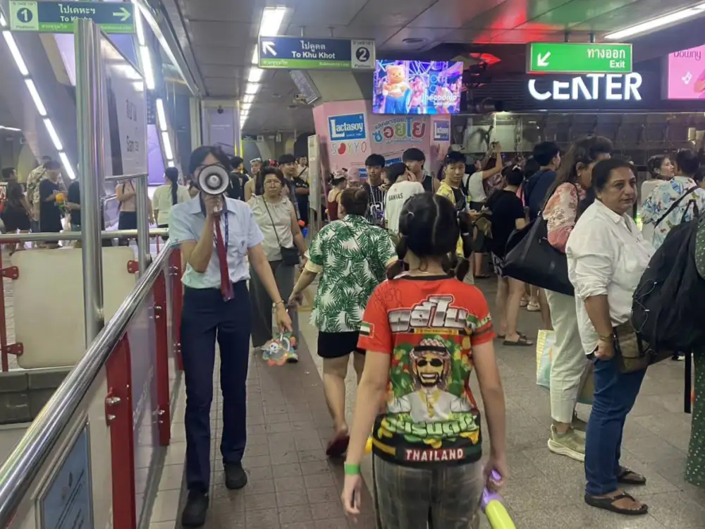 ยอดเดินทางขนส่งสาธารณะช่วงสงกรานต์ 6 วัน ทะลุ 15 ล้านคน ใช้ระบบรางสูงสุด 45%
