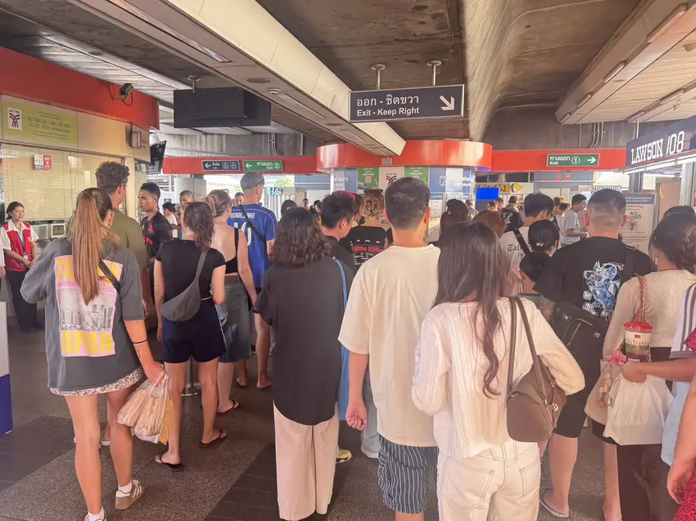 ยอดผู้ใช้ระบบรางวันศุกร์ทะลุ 9 แสนคน-เที่ยว ขร.กำชับ รฟท.ดูแลประชาชนขากลับให้ปลอดภัยที่สุด
