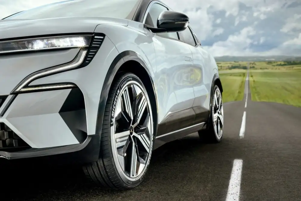 มิชลิน เปิดตัวยางพรีเมียมประหยัดพลังงานพร้อมกัน 2 รุ่น: 'มิชลิน ไพรมาซี่ 5 เอนเนอจี' และ 'มิชลิน ไพลอต สปอร์ต 5 เอนเนอจี'