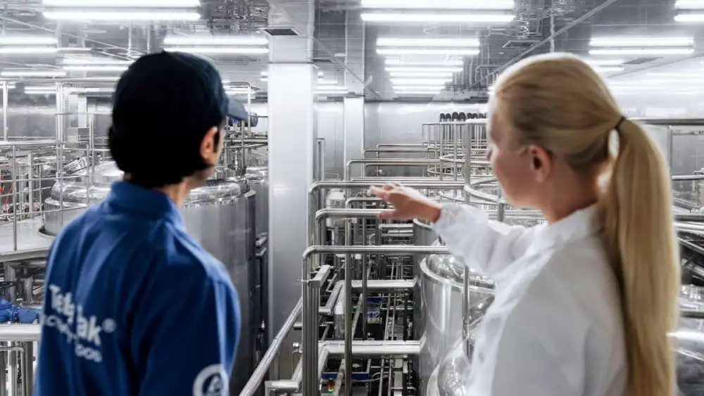 ผลการศึกษาล่าสุดจากเต็ดตรา แพ้ค ชี้ชัดถึงการยกระดับไลน์การผลิตนม ช่วยลดการปล่อยก๊าซเรือนกระจกได้มากถึง 49%