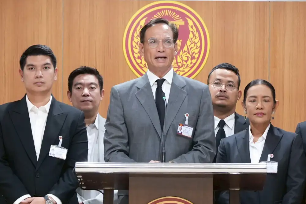 ปชป. จ่อยื่นญัตติด่วนตั้ง กมธ. ค้าน 