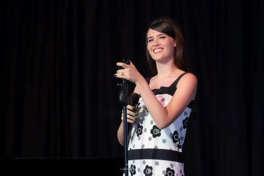 SIENNA SPIRO Live in Singapore ครั้งแรกในเอเชียของศิลปินสาวจากอังกฤษที่น่าจับตามองแห่งปี JustmineNika บินลัดฟ้ากระทบไหล่ใกล้ชิด ติดตามคอนเทนต์สุดพิเศษเร็ว ๆ นี้