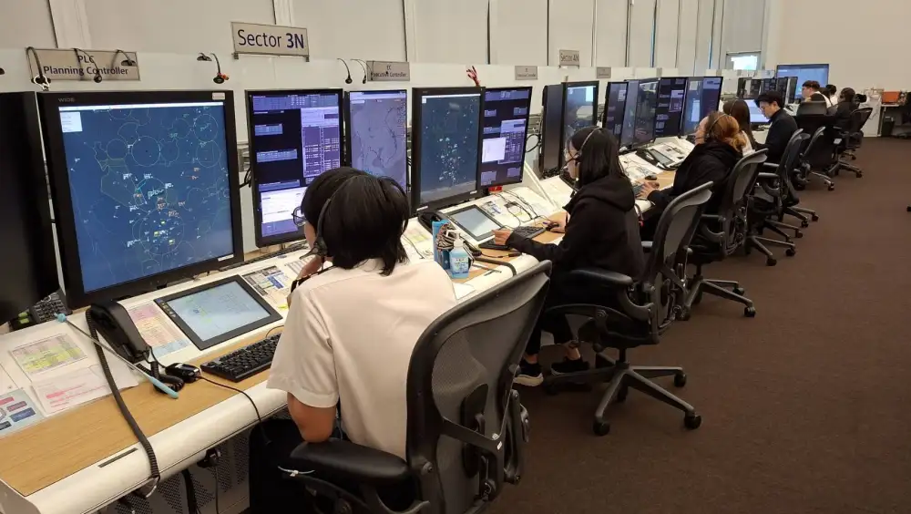 รมช.คมนาคมหนุน บวท.เร่งนำเทคฯใช้บริหารจราจรทางอากาศรองรับเที่ยวบินดันไทยเป็น Aviation Hub