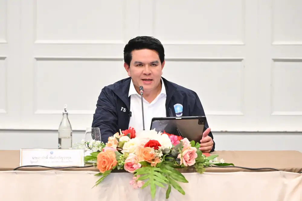 รมว.ท่องเที่ยว สั่งเข้มยกระดับมาตรฐานบริการรถสาธารณะ สร้างความเชื่อมั่นนทท.