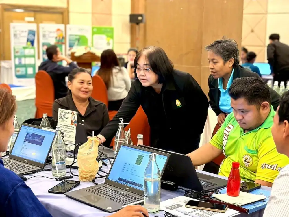 มกอช. หนุนเกษตรกรตรังใช้ QR Trace on Cloud - DGTFarm.com