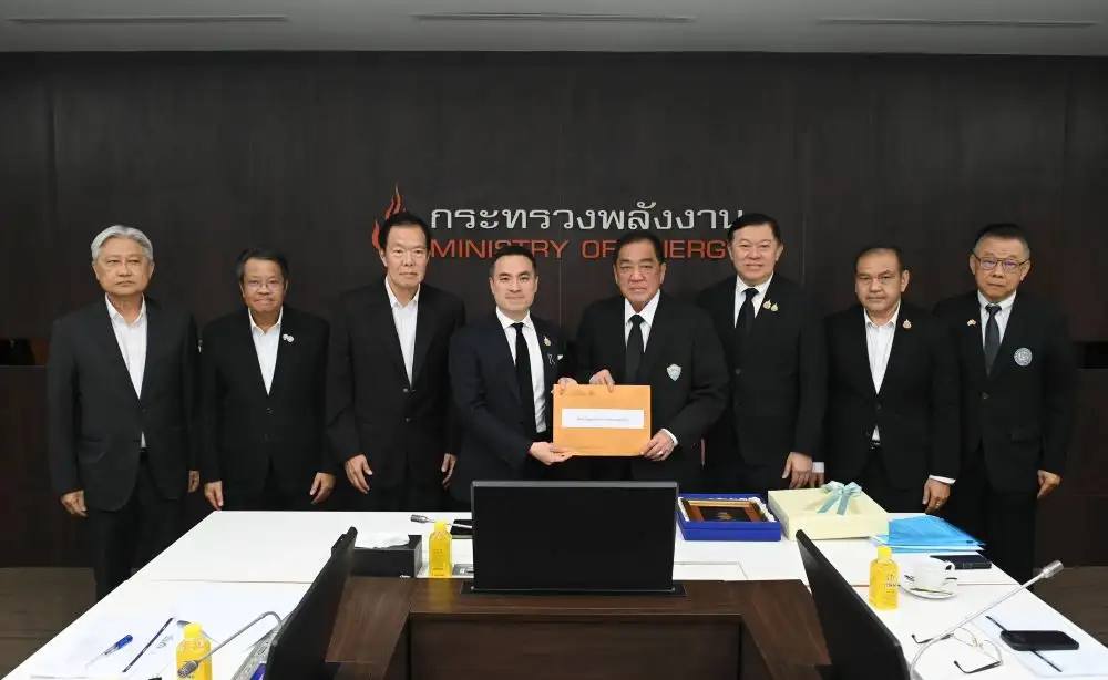 หอการค้าฯ เสนอตั้ง กรอ.พลังงาน ชงแนวทางปฏิรูปเปลี่ยนผ่านสู่พลังงานสะอาด ลดต้นทุนธุรกิจ-ประชาชน