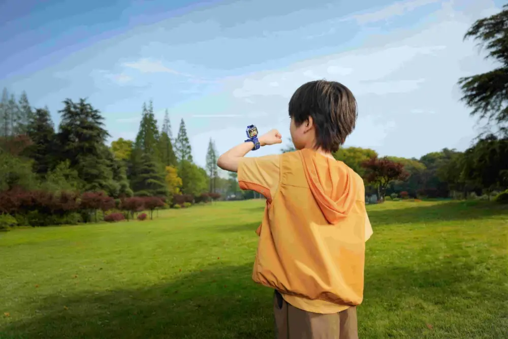 วางจำหน่ายแล้วในไทย! HUAWEI WATCH KIDS X1 Series สมาร์ทวอทช์เด็กสุดล้ำ ดีไซน์ถอดแยก-หมุนได้ 360? เพื่ออิสระและการเรียนรู้ที่ปลอดภัยของลูกรัก ในราคาเริ่มต้นเพียง 6,990 บาท