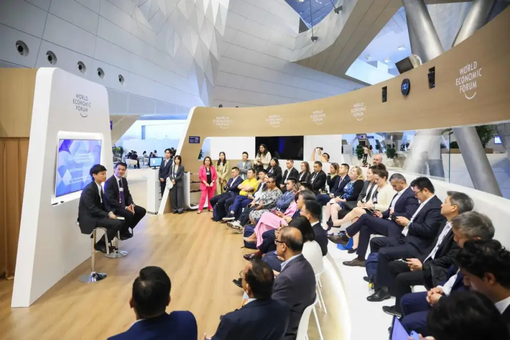 ท๊อป จิรายุส มอง AI จะเข้ามาพลิกโฉมโลกการเงิน โชว์วิสัยทัศน์บนเวที Summer Davos 2026