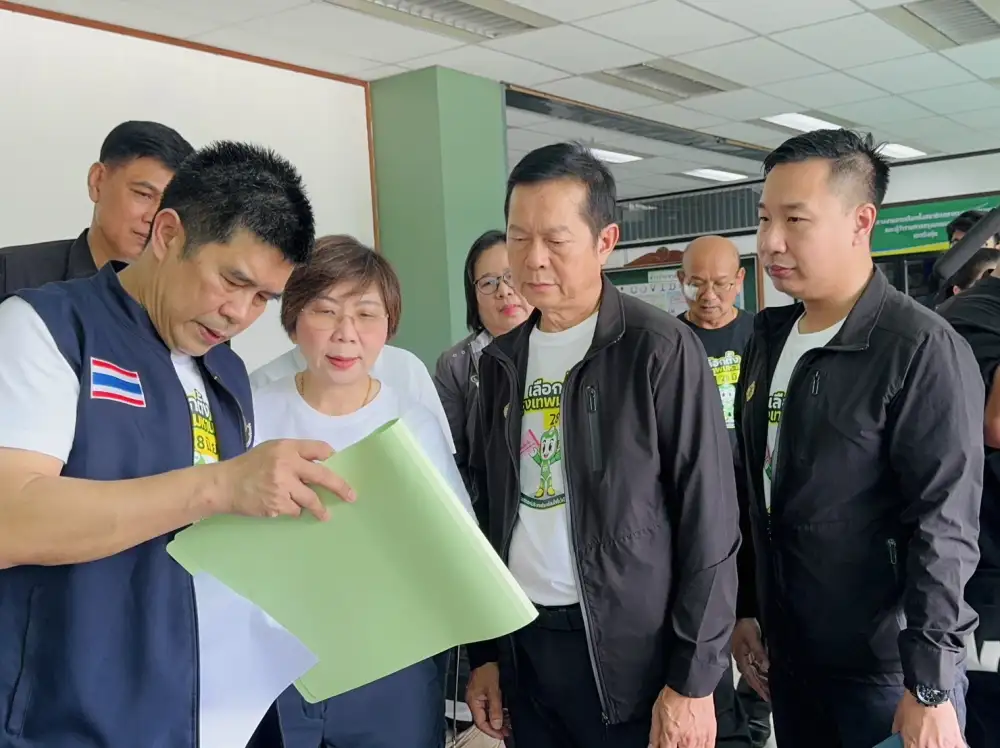 ประธาน กกต.เช็กความพร้อมเลือกตั้งผู้ว่าฯ-สก.กทม. คาดรู้ผล 3 ทุ่มพรุ่งนี้