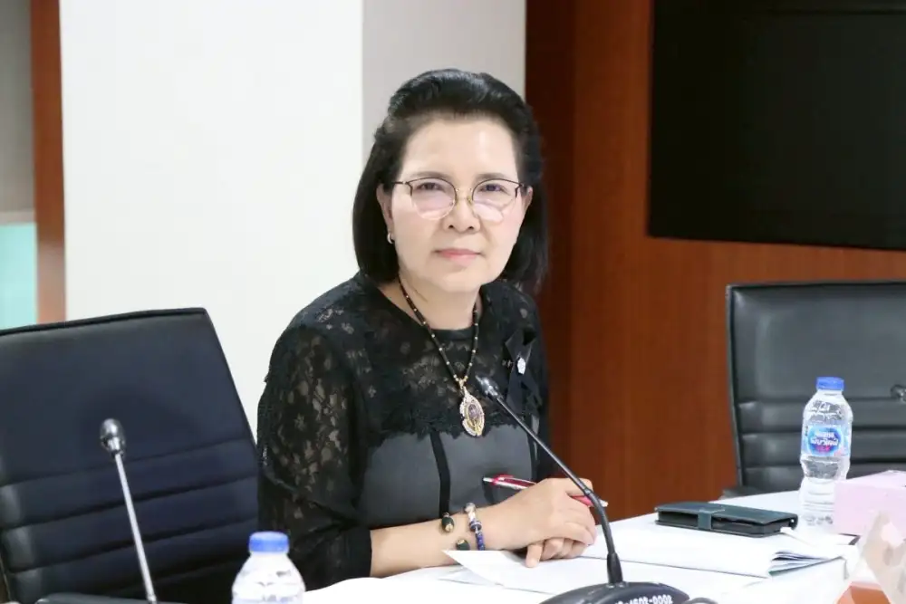 คุรุสภาเดินหน้าเชิงรุก จัดการผู้ประพฤติผิดจรรยาบรรณวิชาชีพครู เปิด 5 ช่องทางร้องเรียน ชวนประชาชนร่วมเป็นหูเป็นตา