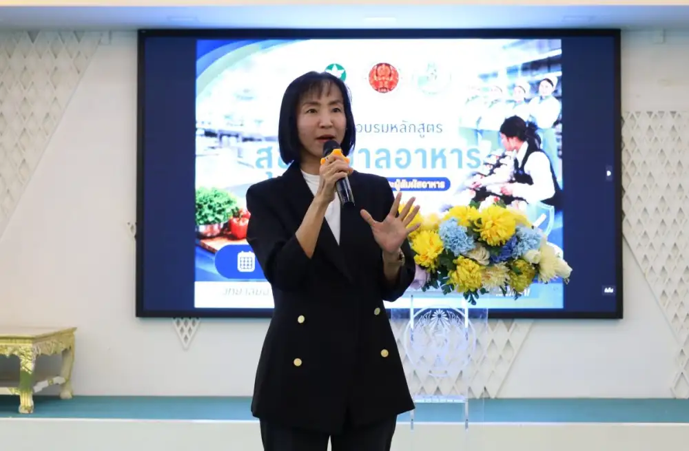 สอศ. เดินหน้าพัฒนาผู้เรียนด้านอาหารและบริการ ผ่านการอบรมหลักสูตรสุขาภิบาลอาหาร ครอบคลุม 28 วิทยาลัยทั่วประเทศ ผู้เข้าร่วมกว่า 10,000 คน