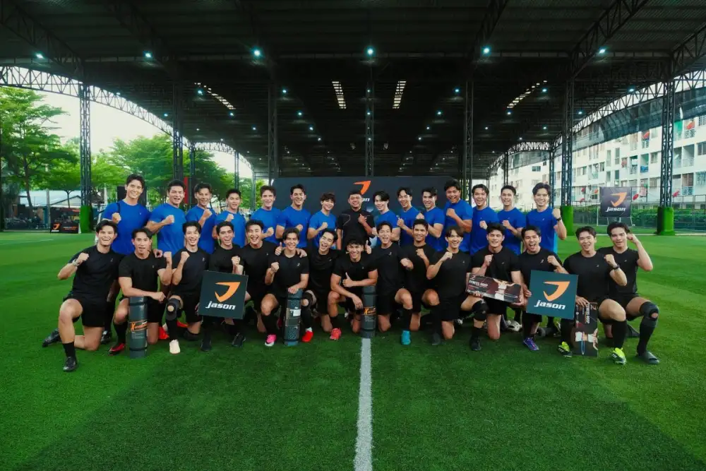 30 หนุ่ม Mister International Thailand 2026 แท็กทีมโชว์สกิลลูกหนัง ฟาดแข้งสุดเดือด ในกิจกรรม