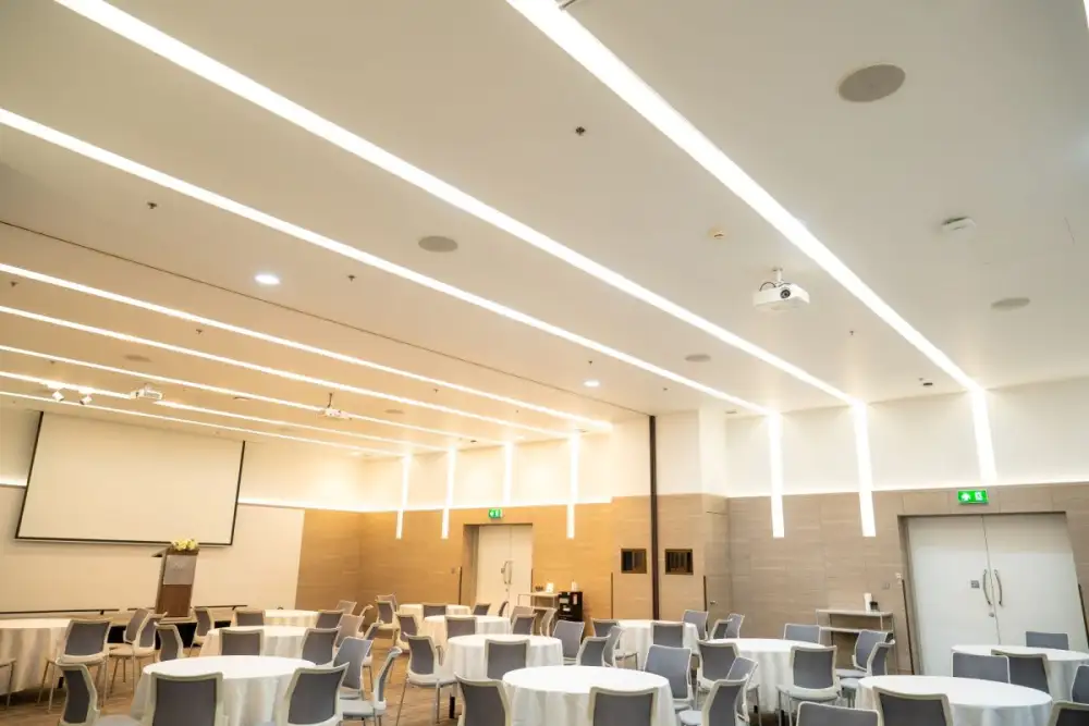 Signify และ BHIRAJ BURI GROUP ลงนามความร่วมมือเชิงกลยุทธ์ ผลักดัน Smart & Sustainable Spaces ด้วย Lighting Innovation และ Zero CapEx