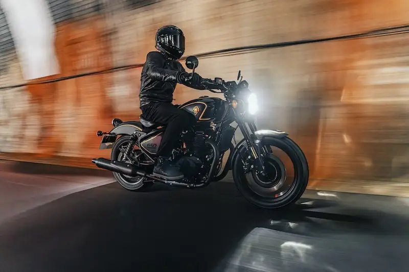 Royal Enfield เผยโฉม Shotgun 650 x Rough Crafts รุ่นลิมิเต็ด เอดิชัน เพียง 5 คันในไทย! เปิดลงทะเบียนพร้อมกันทั่วโลก ความเอ็กซ์คลูซีฟขั้นสุดที่สายคัสตอมต้องมี!